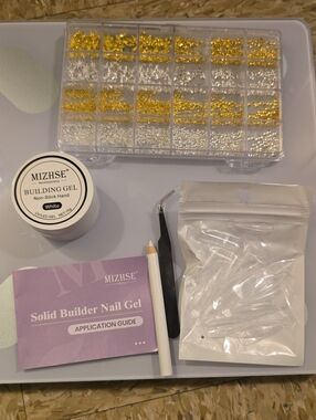 MIZHSE White Building Nail Gel Kit with Gold & Silver Nail Charms